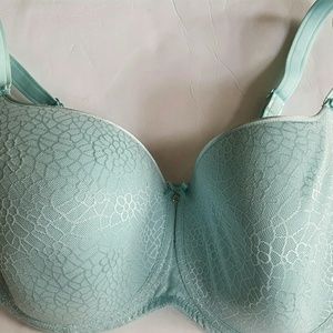 Chantelle Intimates & Sleepwear - Chantelle Bra Depuis 1876 38H Chantelle Intimates & Sleepwear - Chantelle Bra Depuis 1876 38H